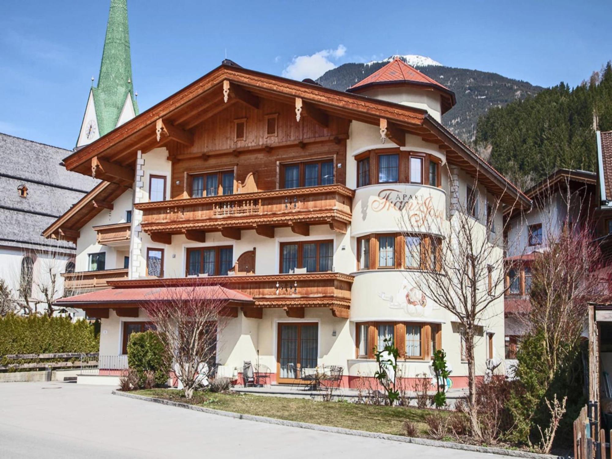 Attractive Holiday Home In Kaltenbach On The Ski Slope 스텀 외부 사진