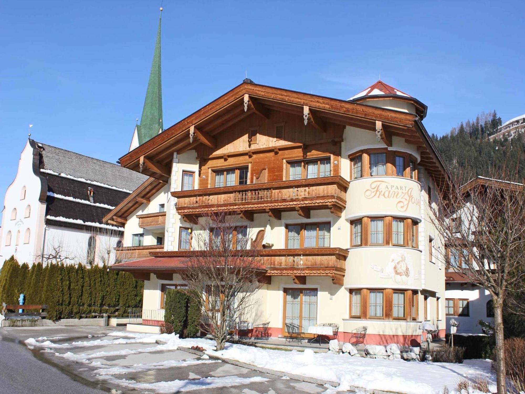 Attractive Holiday Home In Kaltenbach On The Ski Slope 스텀 외부 사진